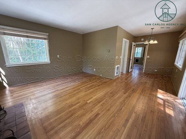 Building Photo - Adorable, Private Cottage in Jack's Peak