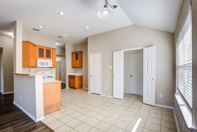 Building Photo - 1248 Round Pen Run