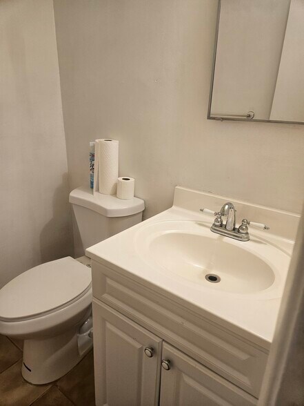 Building Photo - 4125 NW 88th Ave