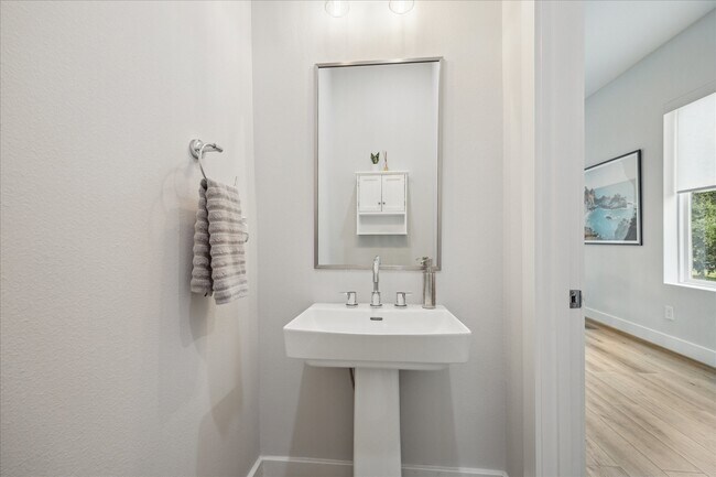 Building Photo - 903 Quitman St