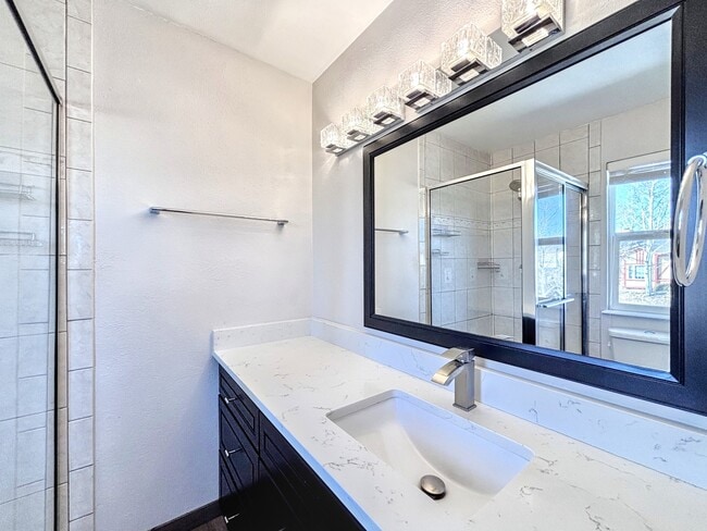 Building Photo - 8240 Lythrum Dr