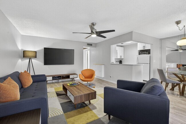 Building Photo - 155 Windsor G