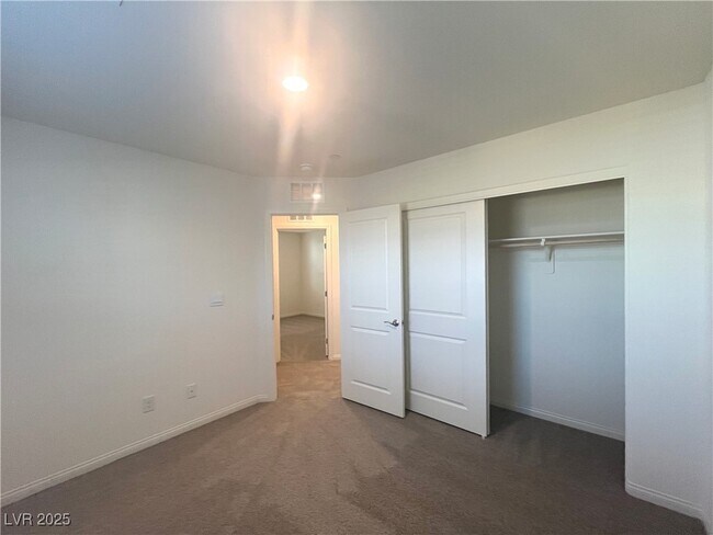 Building Photo - 510 Golden Cardinal Ave