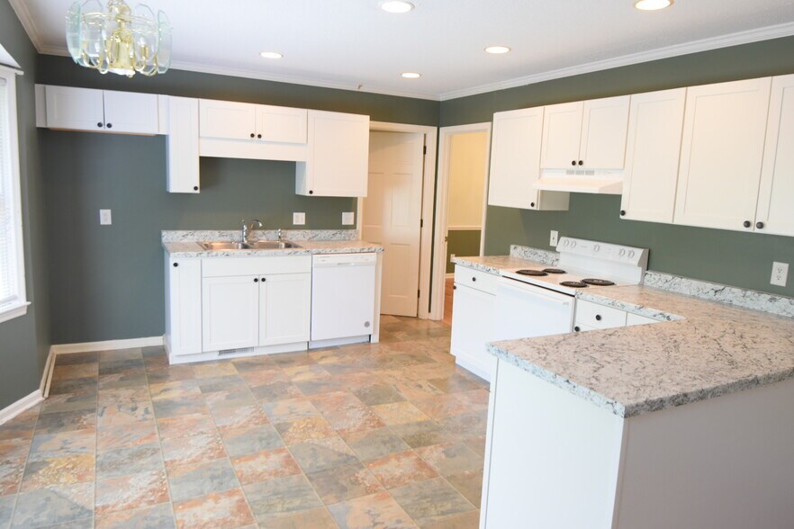 Building Photo - 1502 Parmele Dr