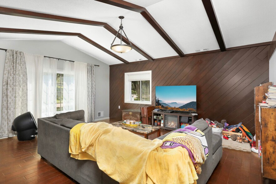Large front window overlooking the street - 14710 13th Ave N