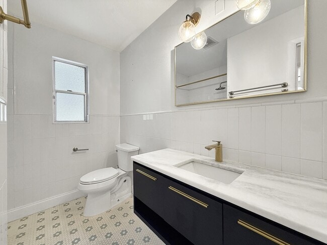 Building Photo - 4517 S Hesperides St