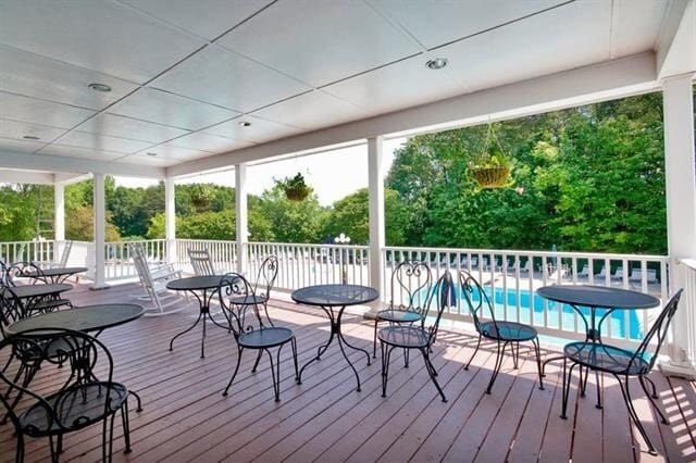 Building Photo - Bright Townhouse Available in Forest Lakes