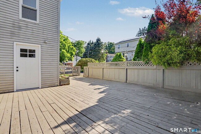 Building Photo - 92 Burwood Ave