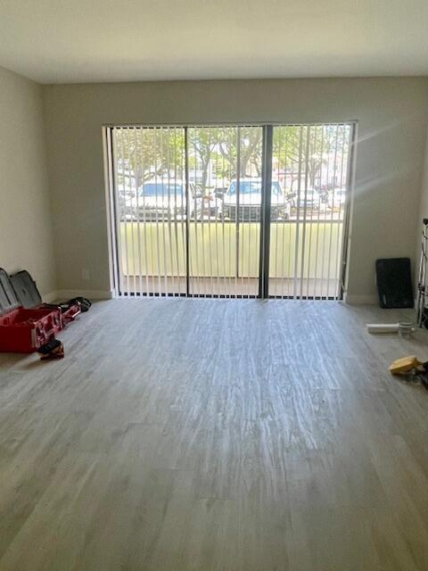 Building Photo - 208 Foxtail Dr