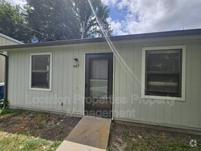 Building Photo - 947 Homewood St