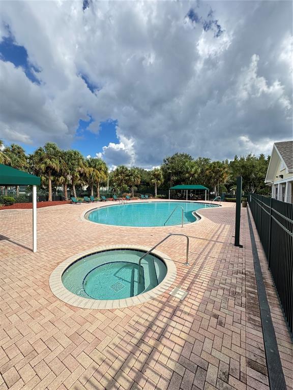 Building Photo - 18421 Bridle Club Dr