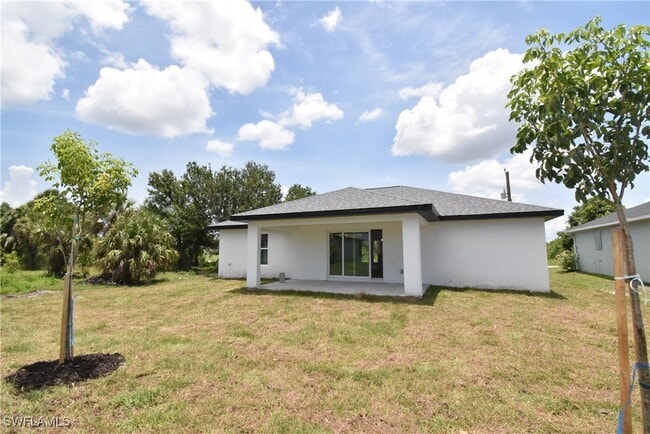 Building Photo - 208 Sunset Rd