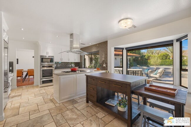Building Photo - 40563 Desert Creek Ln
