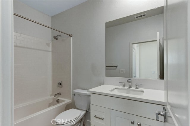 Building Photo - 535 Embrook