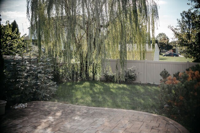 Building Photo - 20 Limestone Ln