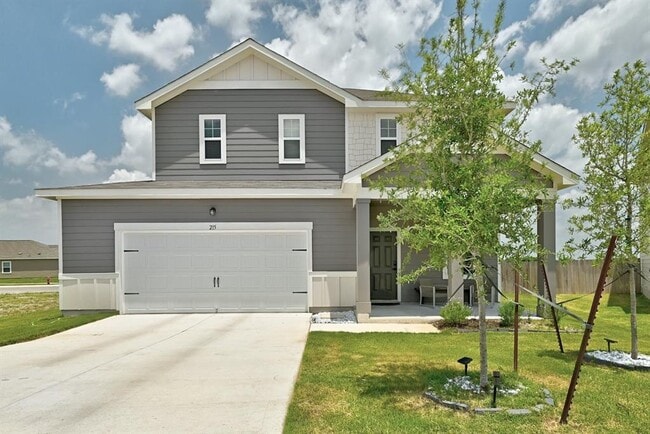 Primary Photo - 215 Rubrum Rd