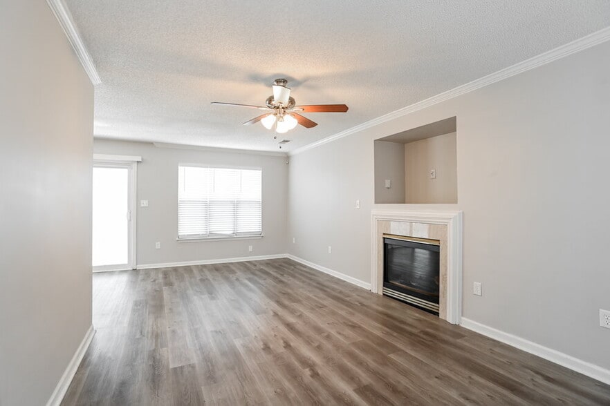 Building Photo - 4530 Fox Thorne Dr