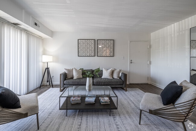Interior Photo - ReNew White Marsh