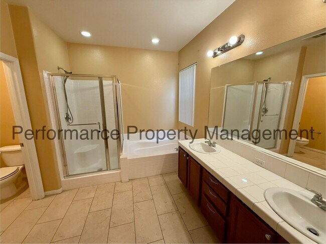 Building Photo - Stunning 4 Bed/3 Bath SW Bakersfield Home w/ Solar, RBP & $0 Deposit Option