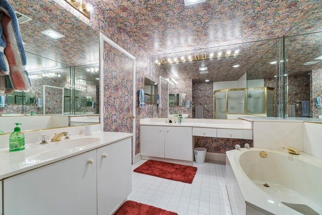 Building Photo - 7922 Sandy Pointe Dr