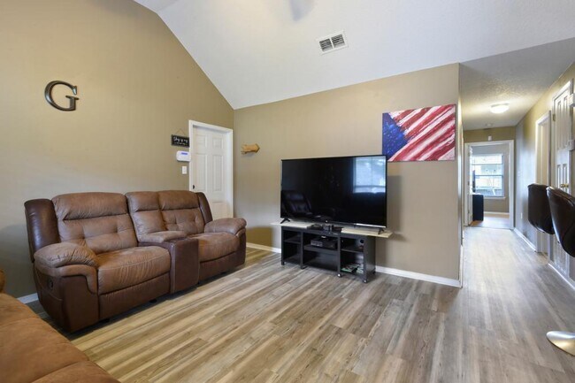 Building Photo - 13418 Libby Lane