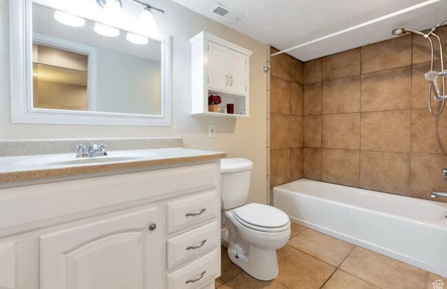 Building Photo - 6986 Jordan Cl Cir