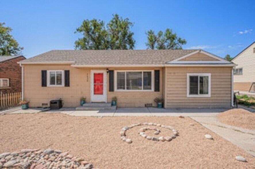 Primary Photo - 1530 W Berkeley Pl