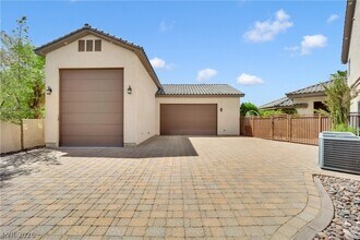 Building Photo - 7675 Gilespie St