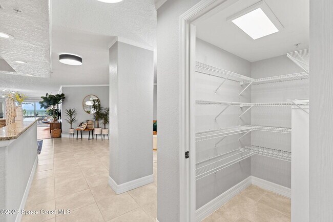 Building Photo - 1493 S Atlantic Ave