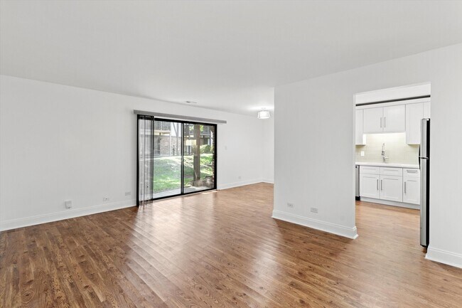 Building Photo - 850 Sheldon Ct