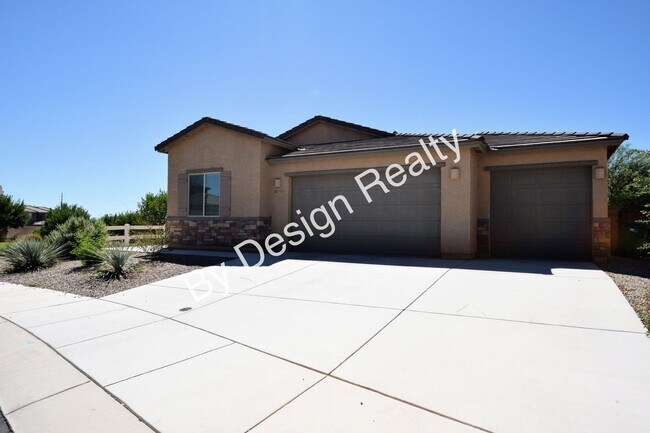 Building Photo - Gladden Farms 3 Bed 2 Bath+Den - 3 Car Garage