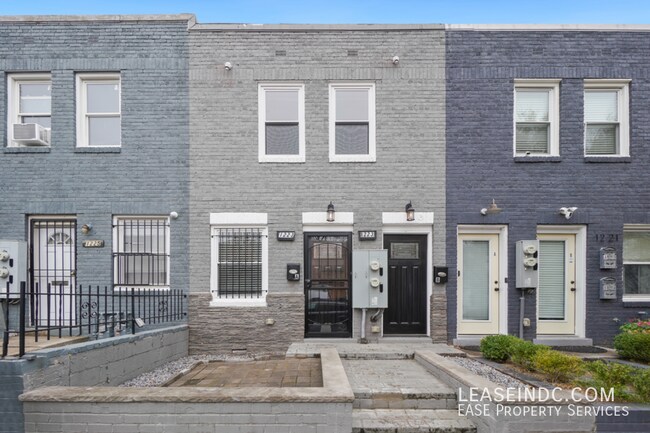Primary Photo - 1223 16th St NE
