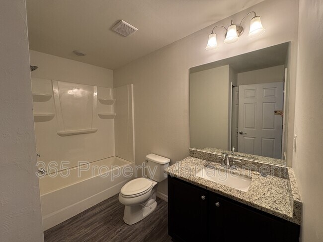 Building Photo - 26433 Sandhill Blvd