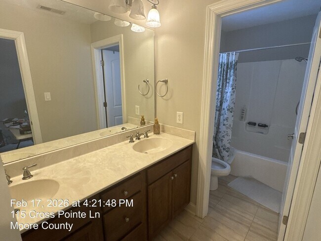 Building Photo - 115 Cross Pointe Ln