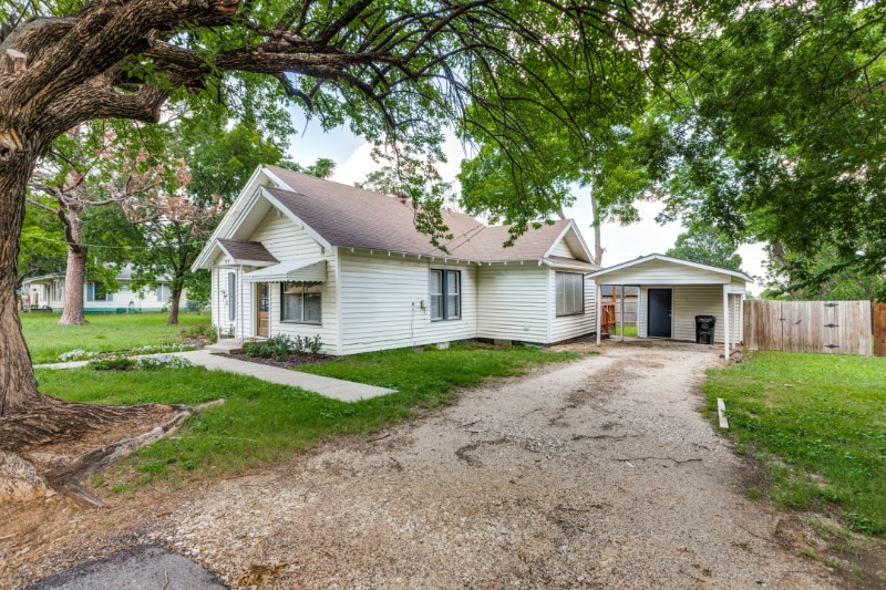 Building Photo - 909 N Anna St