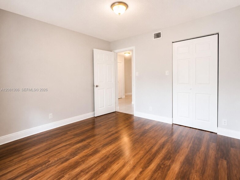 Building Photo - 9509 SW 138th Pl