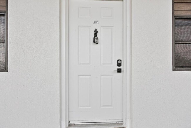 Building Photo - 3716 Whitehall Dr