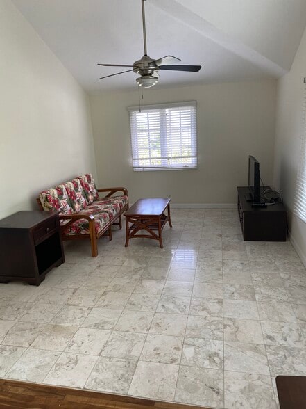 Living room - 3005 Hoaloha Pl