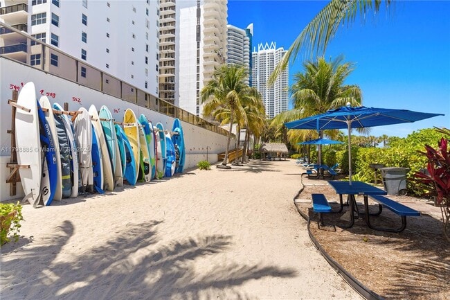 Building Photo - 6039 Collins Ave