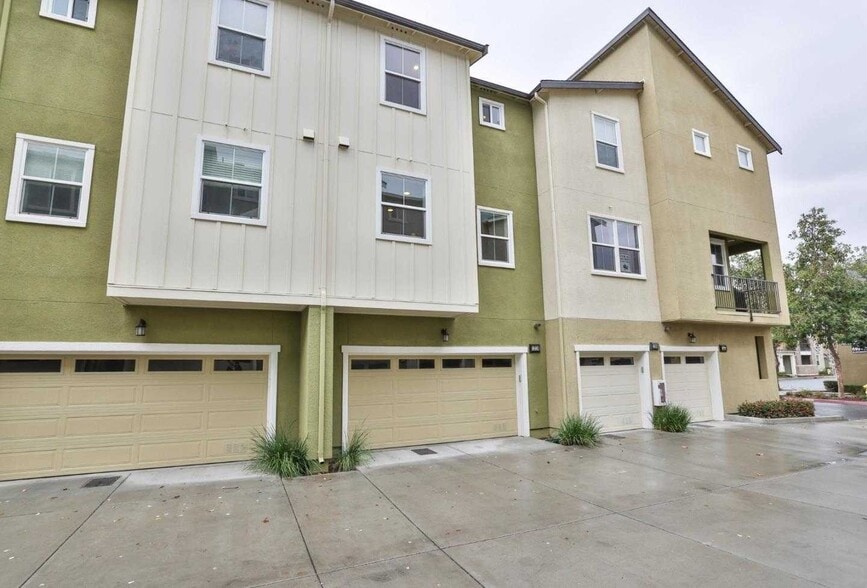 Garage - 1310 Nestwood Way