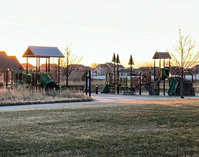 Building Photo - 622 Vermilion Peak Dr