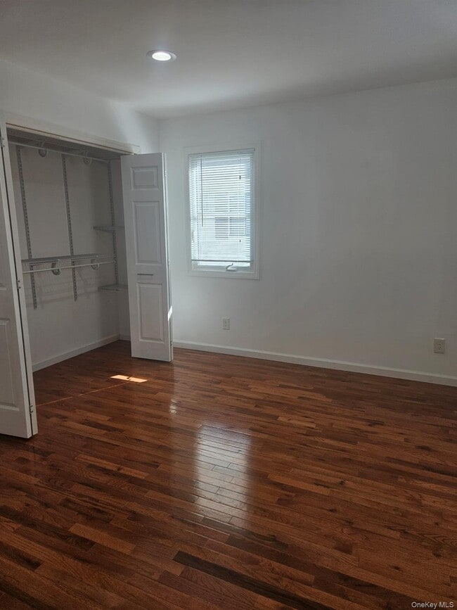 Building Photo - 9 Bainbridge St