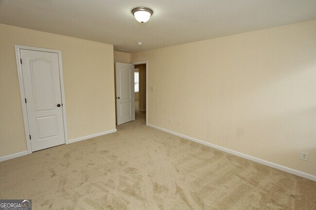 Building Photo - 728 Castle Top Ct SE