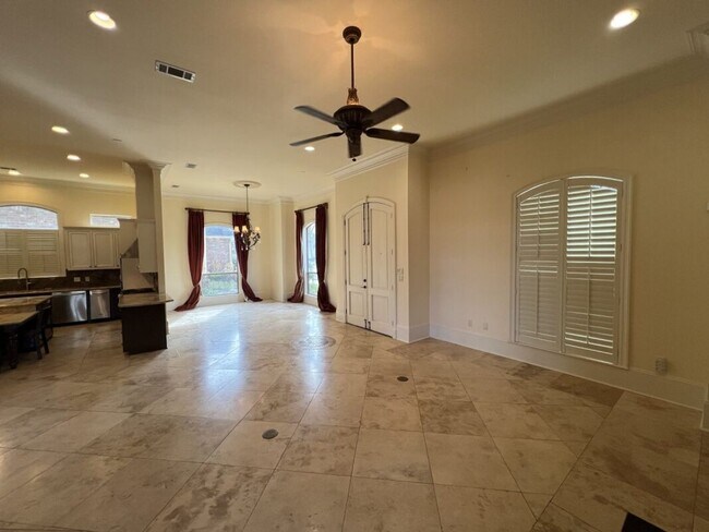 Building Photo - Elegant Two-Story Home with Outdoor Kitchen in Desirable Shadows Lake