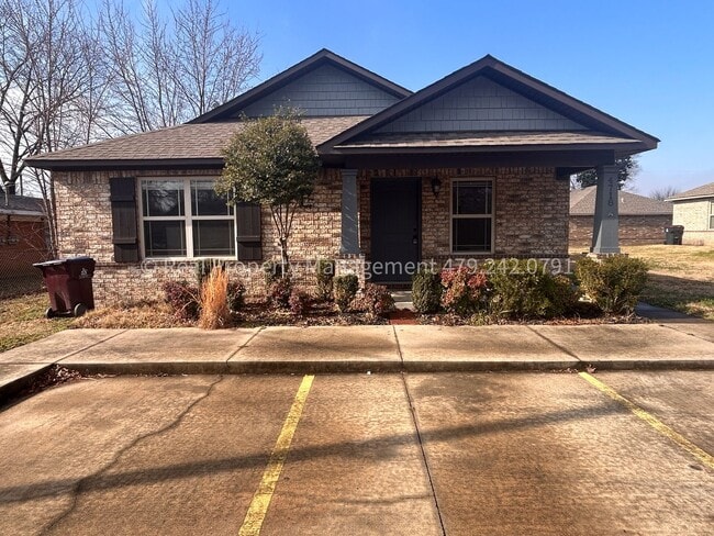 Building Photo - 4718 S 28th St