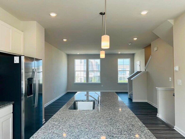 Building Photo - 218 Telluride Way