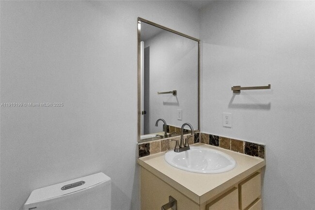 Building Photo - 4165 SW 85th Ave