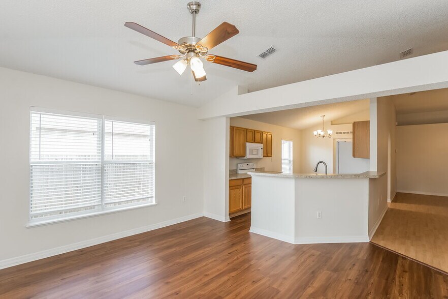 Building Photo - 3003 Valkyrie Rd