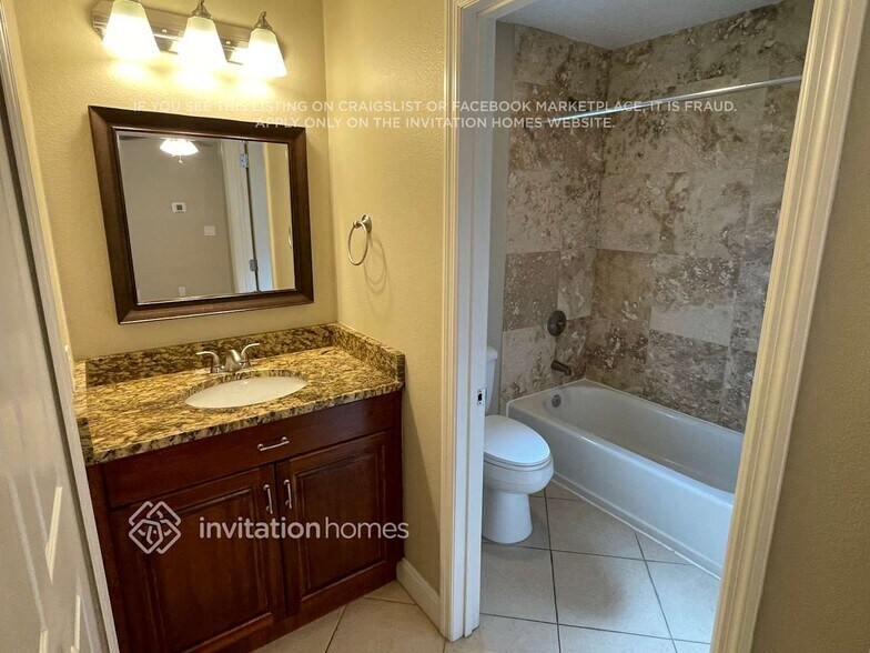 Building Photo - 462 E Springtree Way