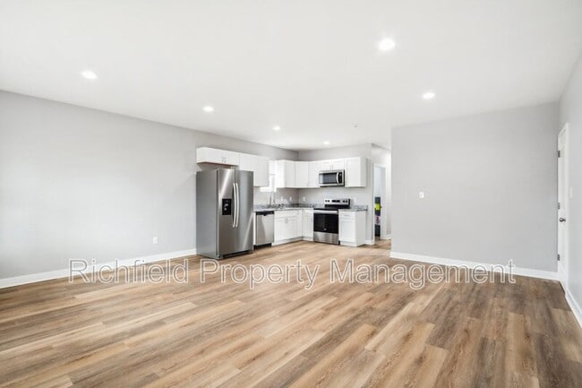 Building Photo - 25 N Drexel Ave